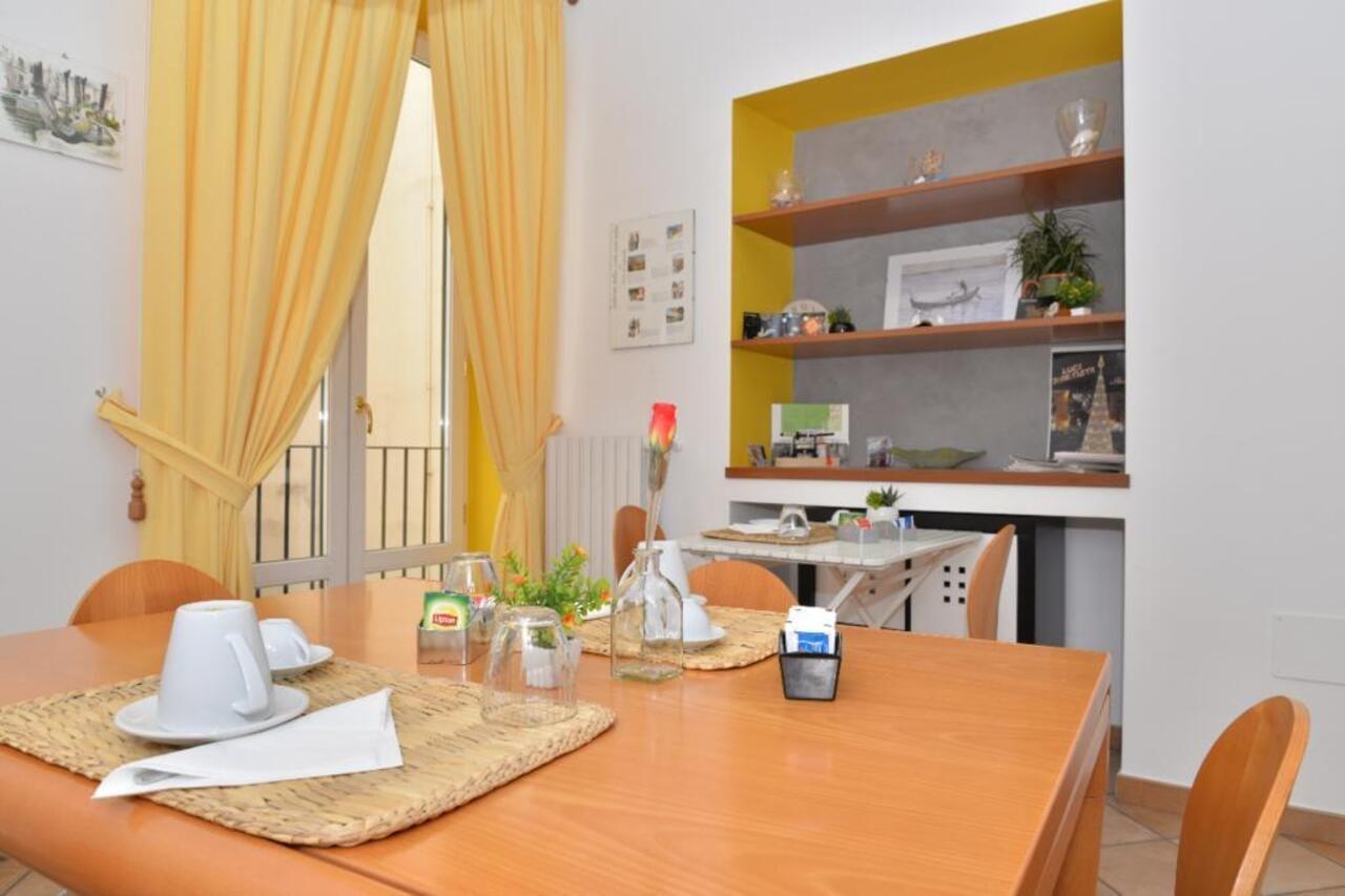 Bed and Breakfast Casa Lungomare à Salernes Extérieur photo